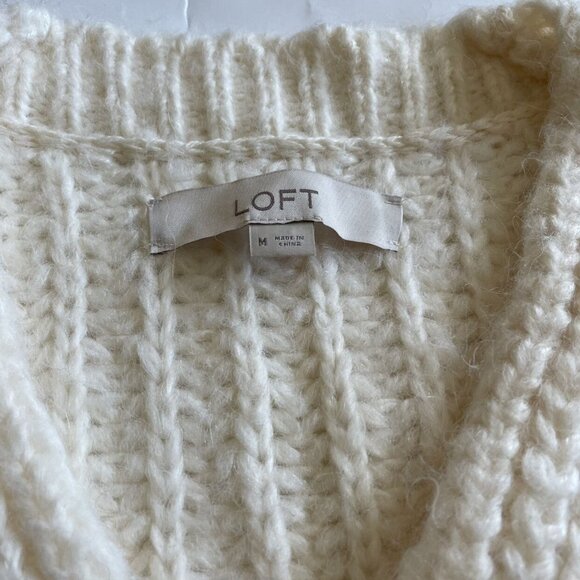 Women’s /Teen’s LOFT Cardigan Sweater Size Medium - Picture 4 of 8
